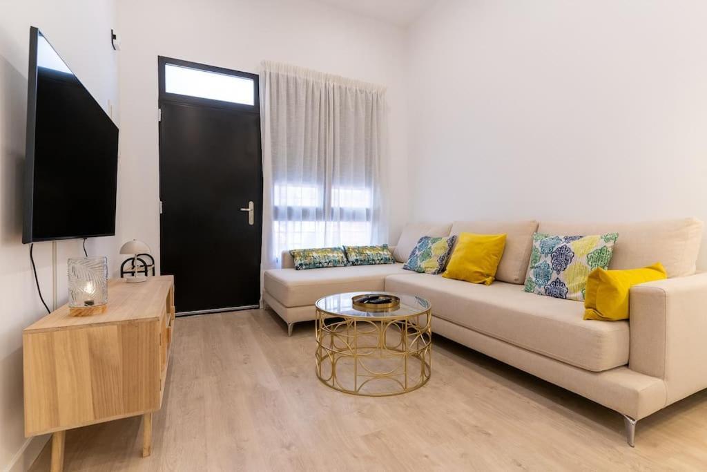 Apartamento Nuevo En El Centro De Elche Dış mekan fotoğraf